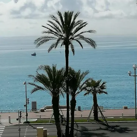 Terrasse Vue A 50 M Parking * Ницца