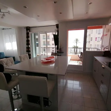 Terrasse Vue A 50 M Parking * 니스