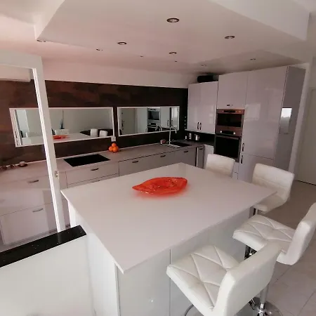 Terrasse Vue A 50 M Parking 아파트