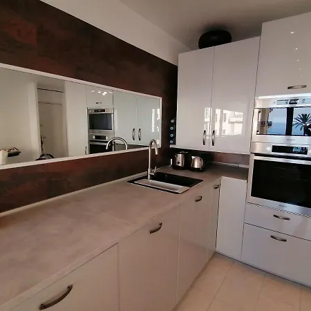 Terrasse Vue A 50 M Parking *